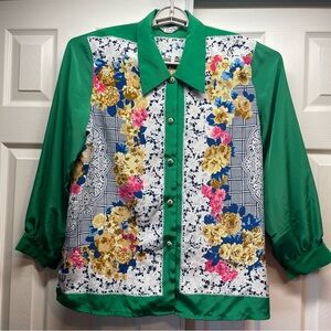 Vintage TT Cung Cai Graphic Blouse Green And Lace Print Size 15 (Us L / XL)